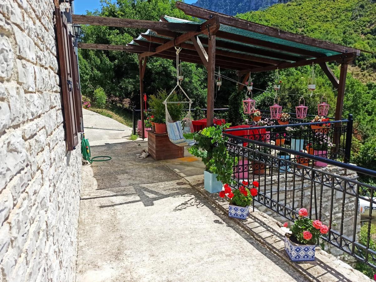 Hotel Foris House à Víkos Extérieur photo